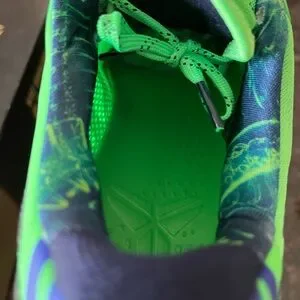 Nike | Shoes | Very Rare Size 3 Nike Kobe 8 Elite Superhero  display picture 2